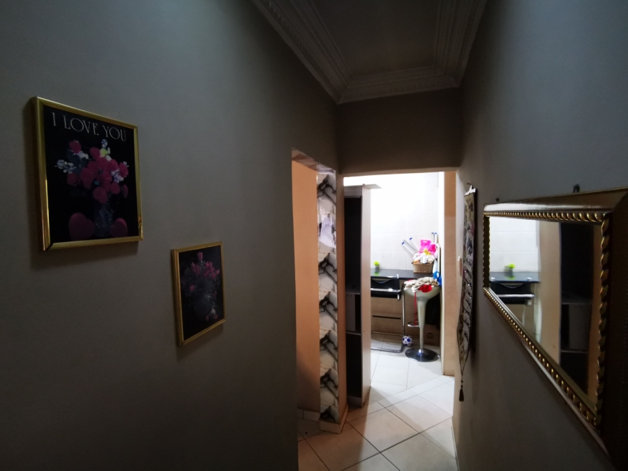 4 Bedroom Property for Sale in Lenasia Ext 11 Gauteng