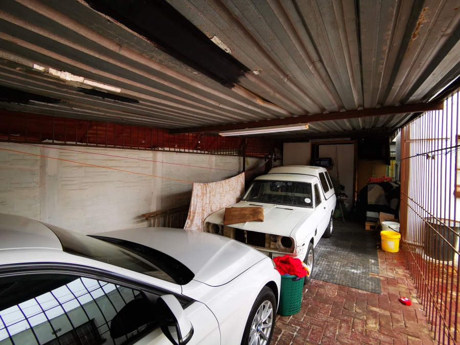 4 Bedroom Property for Sale in Lenasia Ext 11 Gauteng