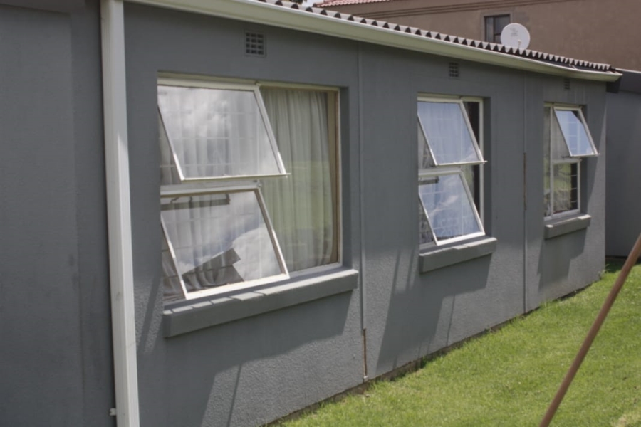 To Let 3 Bedroom Property for Rent in Naturena Gauteng