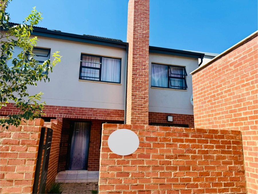 3 Bedroom Property for Sale in Karenpark Gauteng