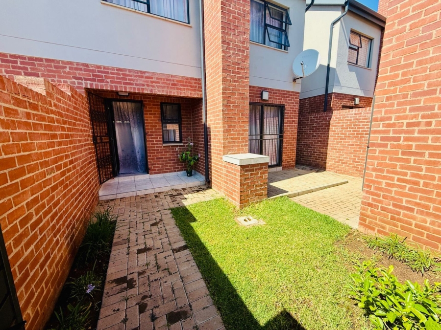 3 Bedroom Property for Sale in Karenpark Gauteng