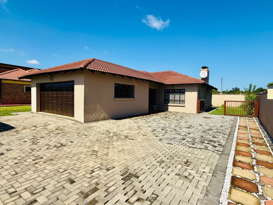 3 Bedroom Property for Sale in Theresa Park Gauteng