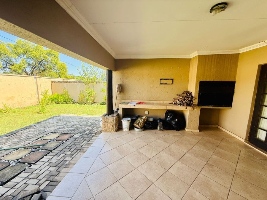 3 Bedroom Property for Sale in Theresa Park Gauteng
