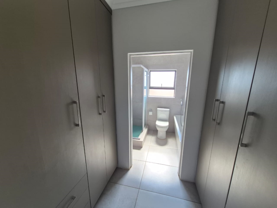 To Let 3 Bedroom Property for Rent in Magalieskruin Gauteng