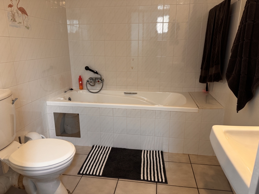 3 Bedroom Property for Sale in Zwartkop Gauteng