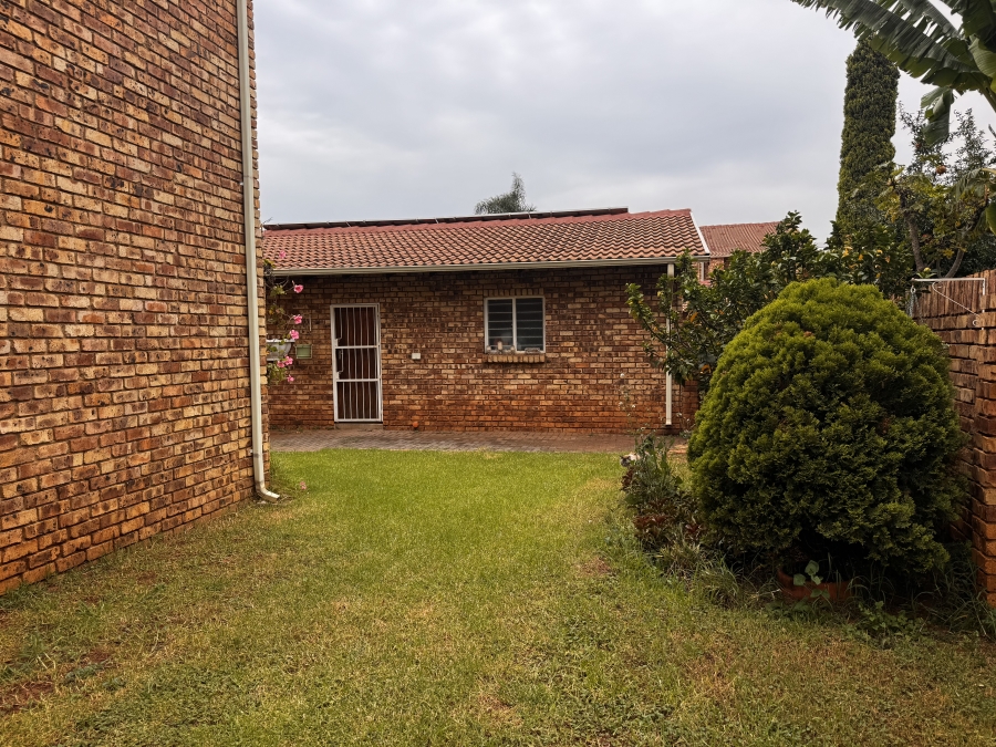 3 Bedroom Property for Sale in Zwartkop Gauteng
