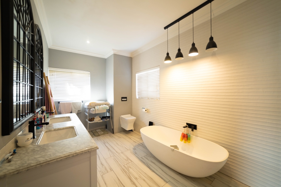 To Let 4 Bedroom Property for Rent in Dainfern Valley Gauteng