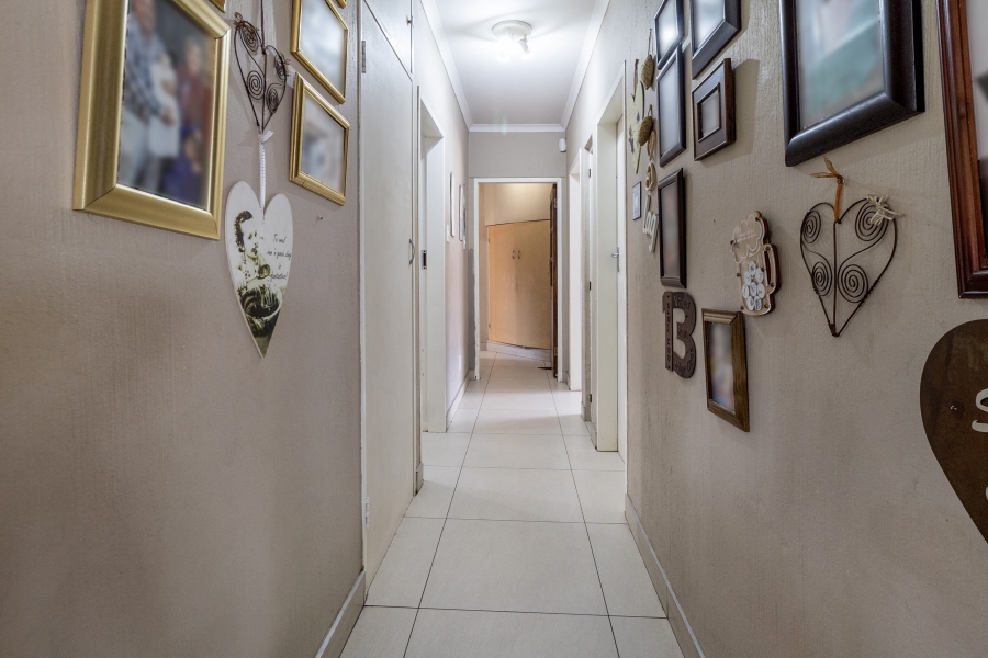 4 Bedroom Property for Sale in Monument Park Gauteng