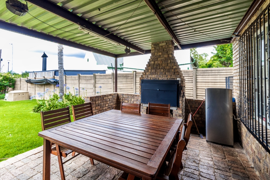 4 Bedroom Property for Sale in Monument Park Gauteng