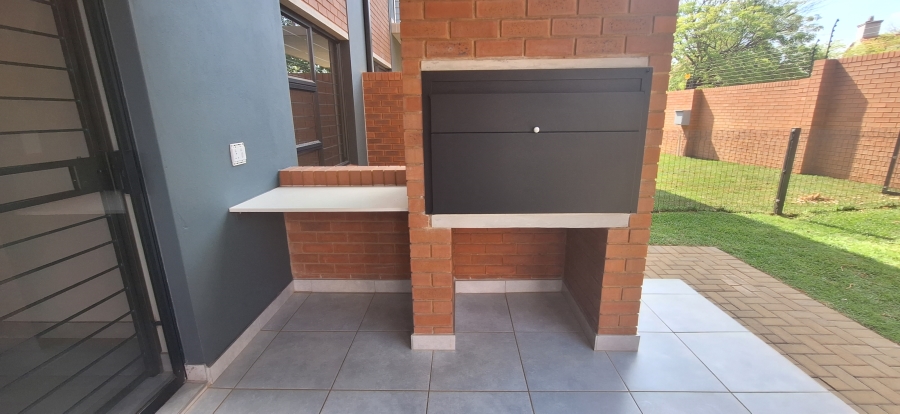 To Let 2 Bedroom Property for Rent in Olympus AH Gauteng