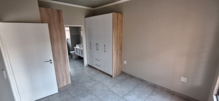 To Let 2 Bedroom Property for Rent in Boardwalk Villas Gauteng