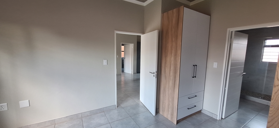 To Let 2 Bedroom Property for Rent in Boardwalk Villas Gauteng