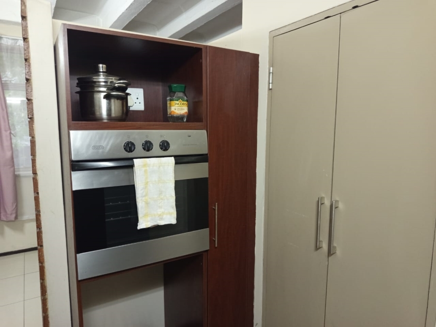 To Let 1 Bedroom Property for Rent in Braamfontein Gauteng