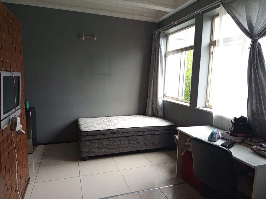 To Let 1 Bedroom Property for Rent in Braamfontein Gauteng
