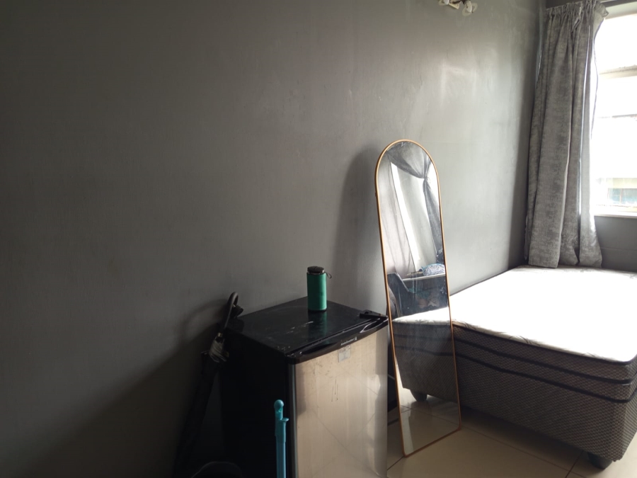 To Let 1 Bedroom Property for Rent in Braamfontein Gauteng