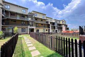 To Let 2 Bedroom Property for Rent in Noordwyk Gauteng