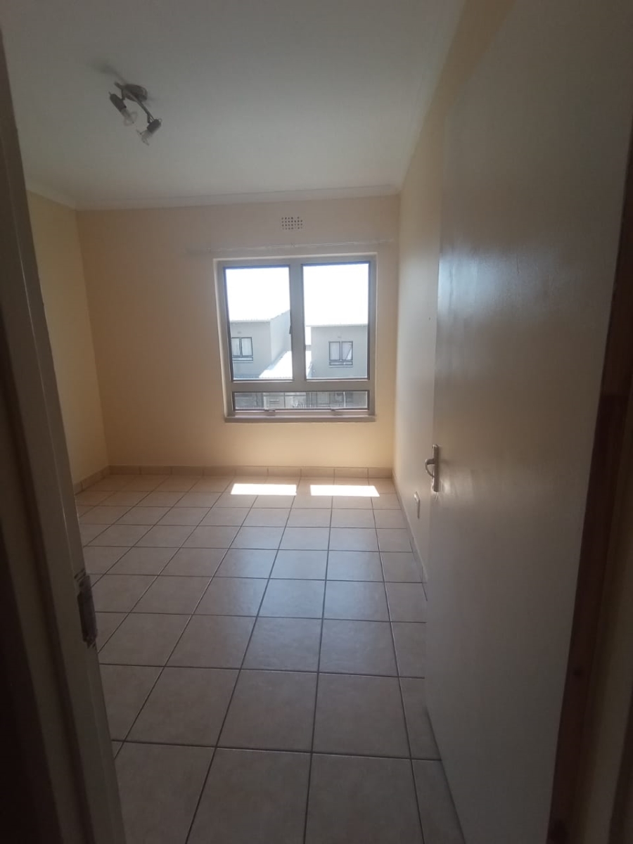 To Let 2 Bedroom Property for Rent in Noordwyk Gauteng
