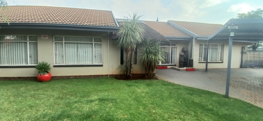 To Let 3 Bedroom Property for Rent in Arcon Park Gauteng