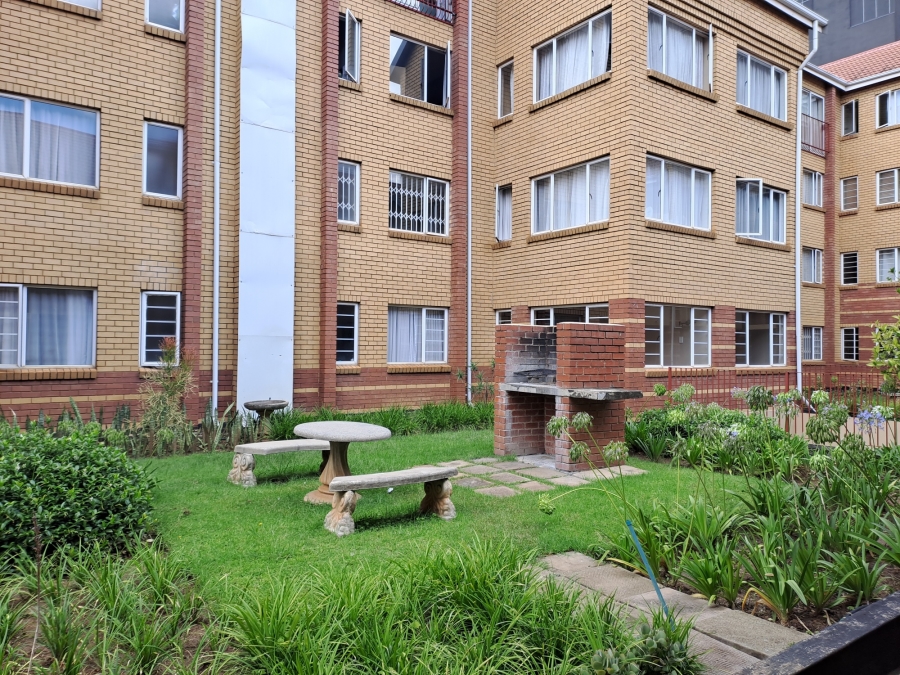 1 Bedroom Property for Sale in Hatfield Gauteng