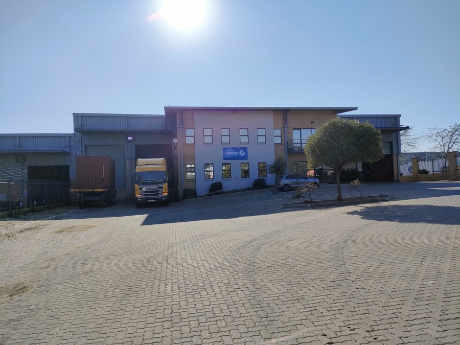 To Let commercial Property for Rent in North Riding Gauteng