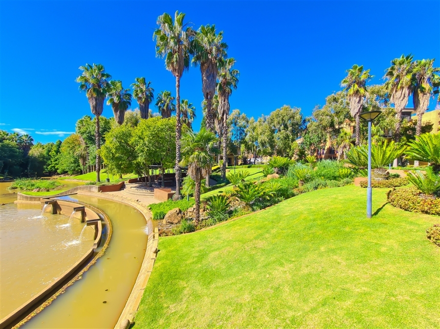 To Let commercial Property for Rent in Constantia Kloof Gauteng