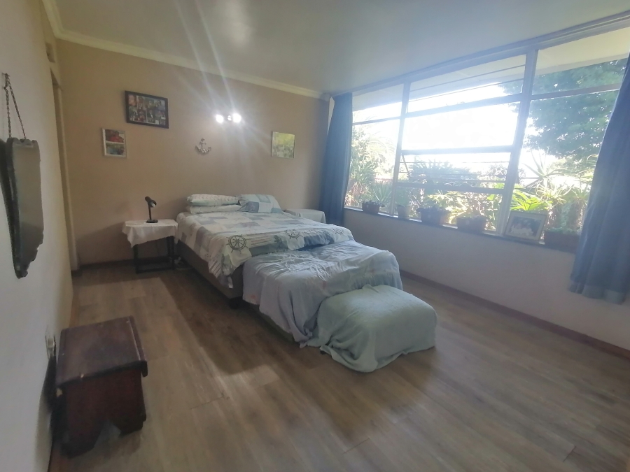 5 Bedroom Property for Sale in Monument Gauteng