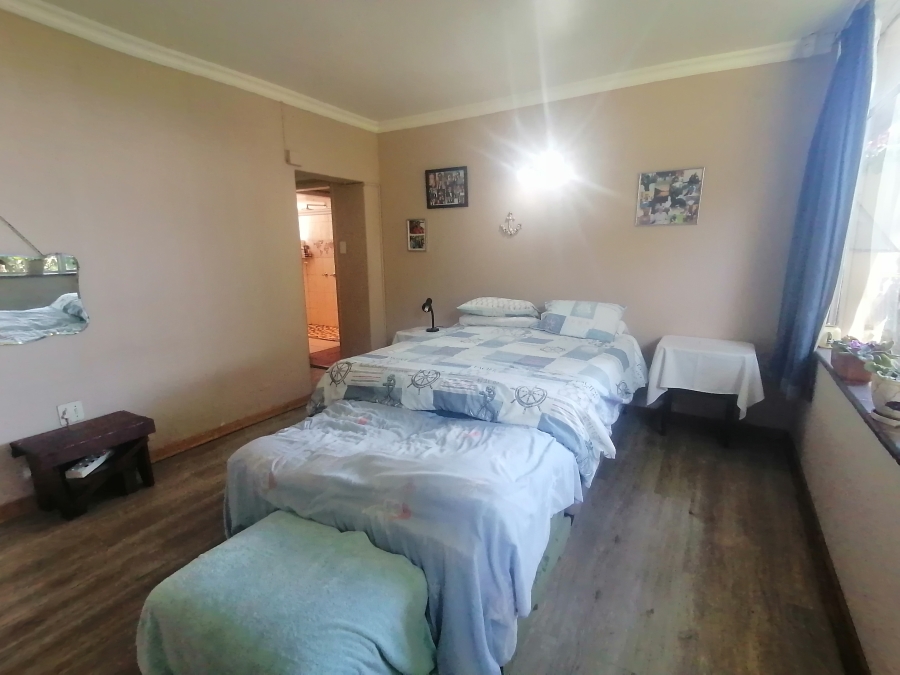 5 Bedroom Property for Sale in Monument Gauteng