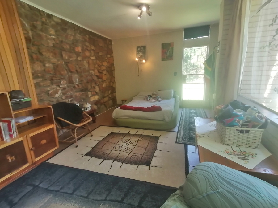 5 Bedroom Property for Sale in Monument Gauteng