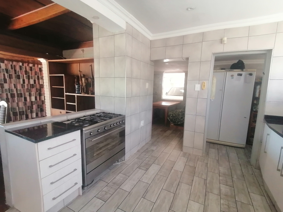 5 Bedroom Property for Sale in Monument Gauteng