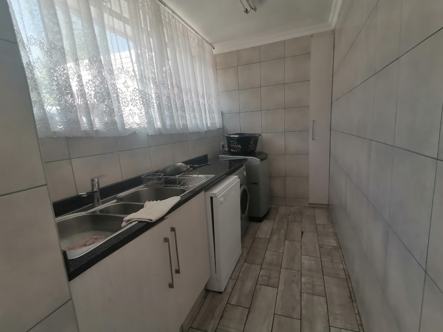 5 Bedroom Property for Sale in Monument Gauteng
