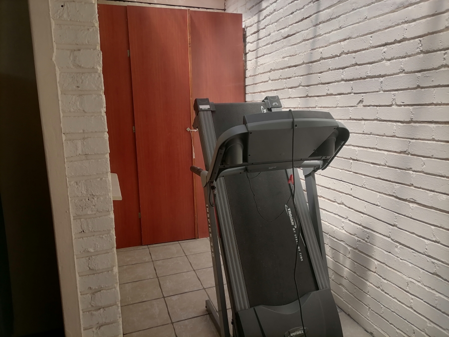 5 Bedroom Property for Sale in Monument Gauteng