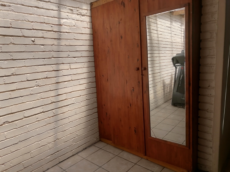 5 Bedroom Property for Sale in Monument Gauteng