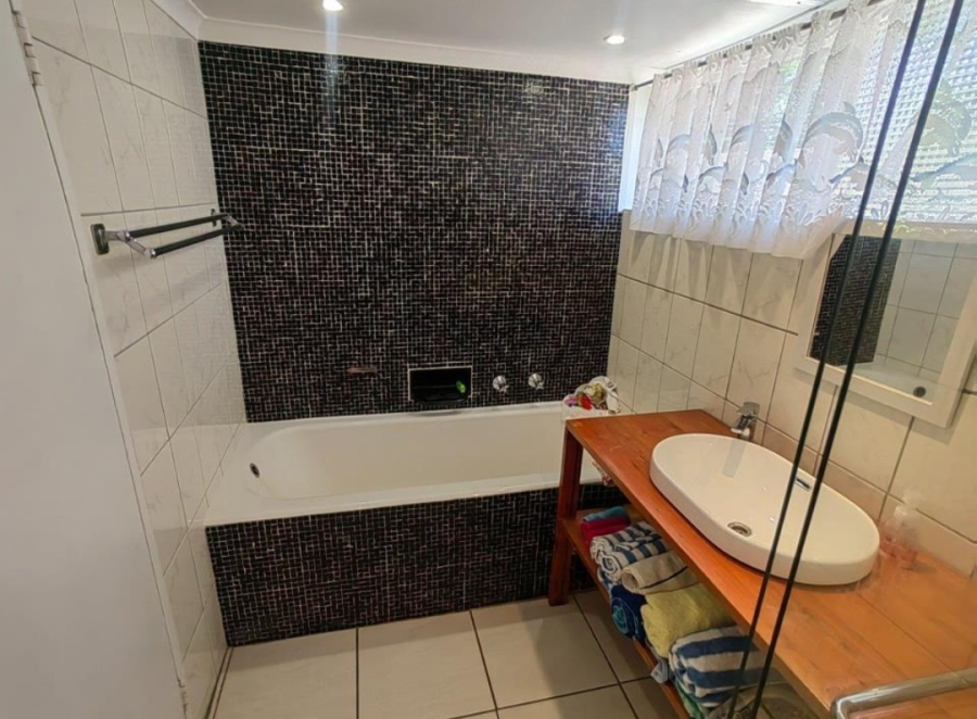 5 Bedroom Property for Sale in Monument Gauteng