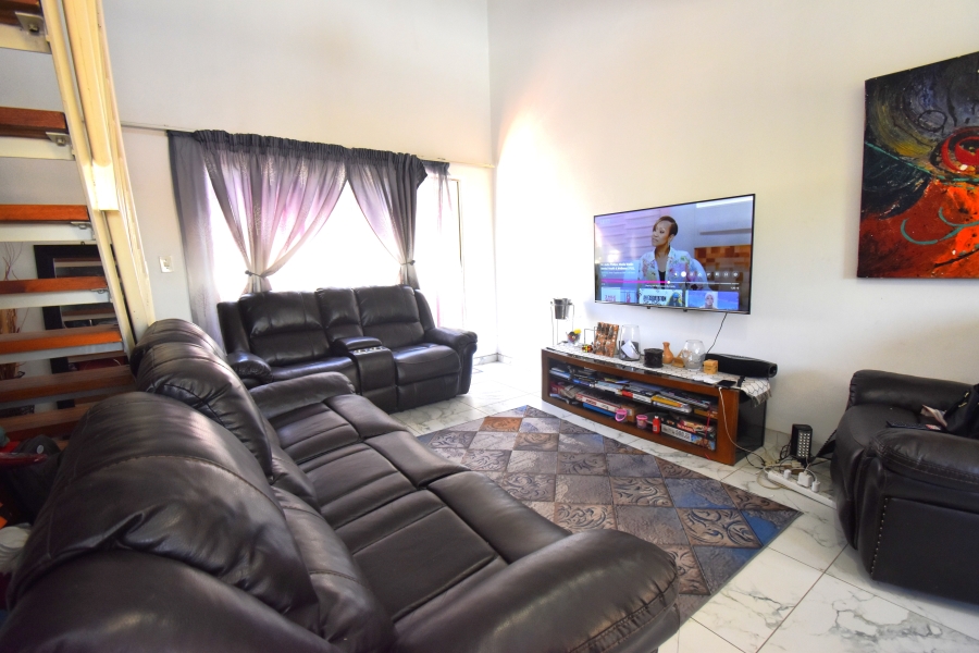 To Let 1 Bedroom Property for Rent in Northwold Gauteng