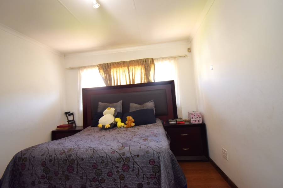 To Let 1 Bedroom Property for Rent in Northwold Gauteng