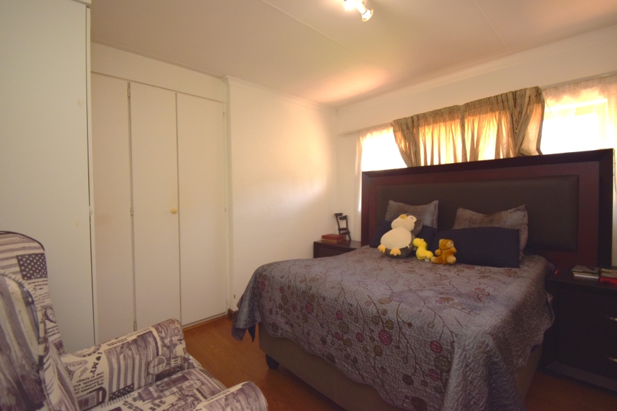 To Let 1 Bedroom Property for Rent in Northwold Gauteng