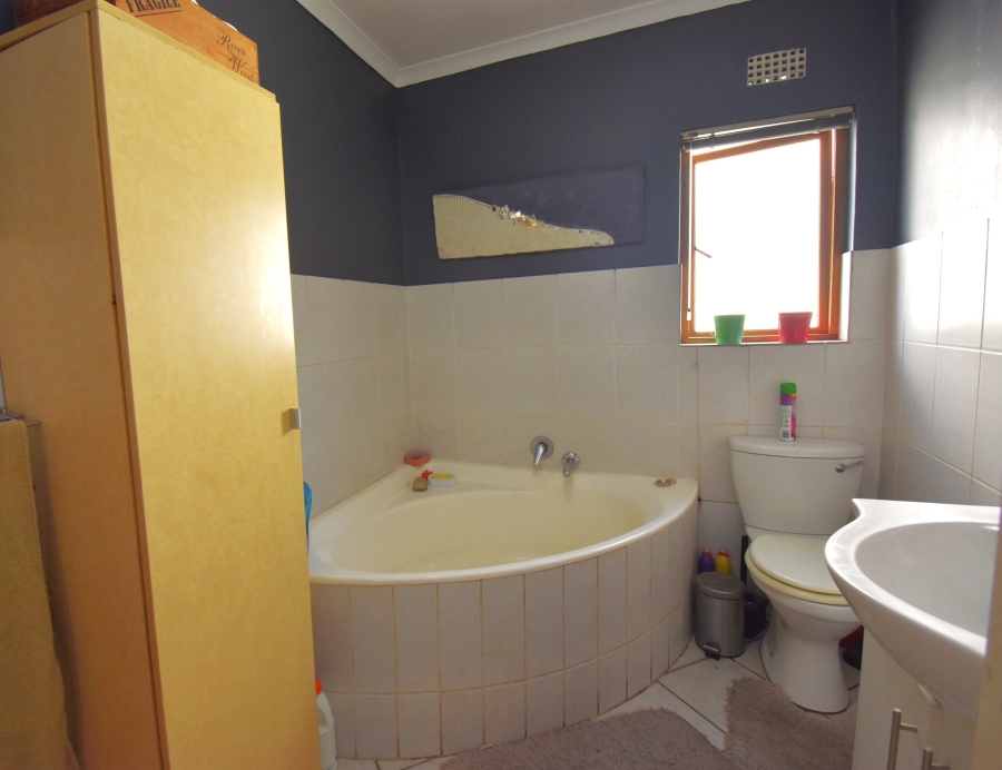 To Let 1 Bedroom Property for Rent in Northwold Gauteng