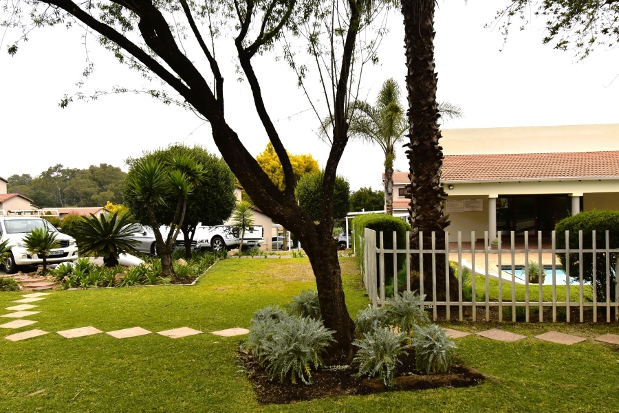 To Let 1 Bedroom Property for Rent in Northwold Gauteng