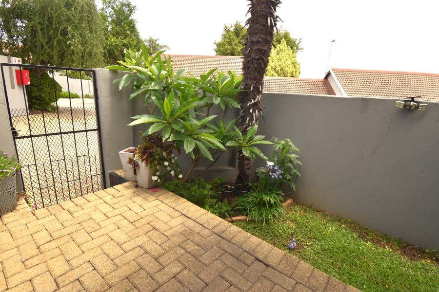 2 Bedroom Property for Sale in Northwold Gauteng