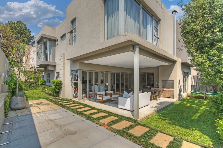 4 Bedroom Property for Sale in Sunset Acres Gauteng