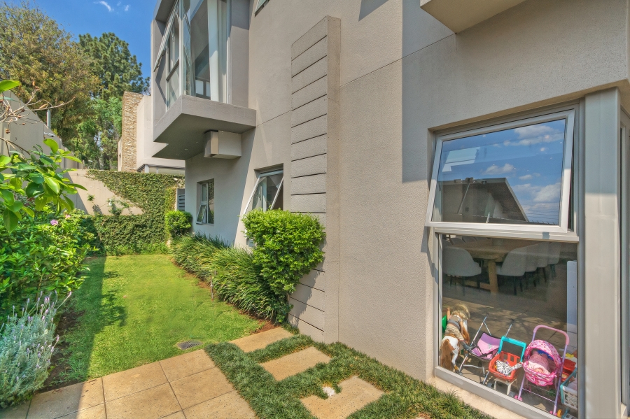 4 Bedroom Property for Sale in Sunset Acres Gauteng