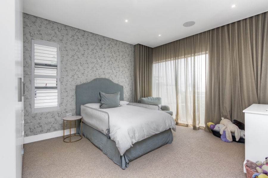 4 Bedroom Property for Sale in Sunset Acres Gauteng