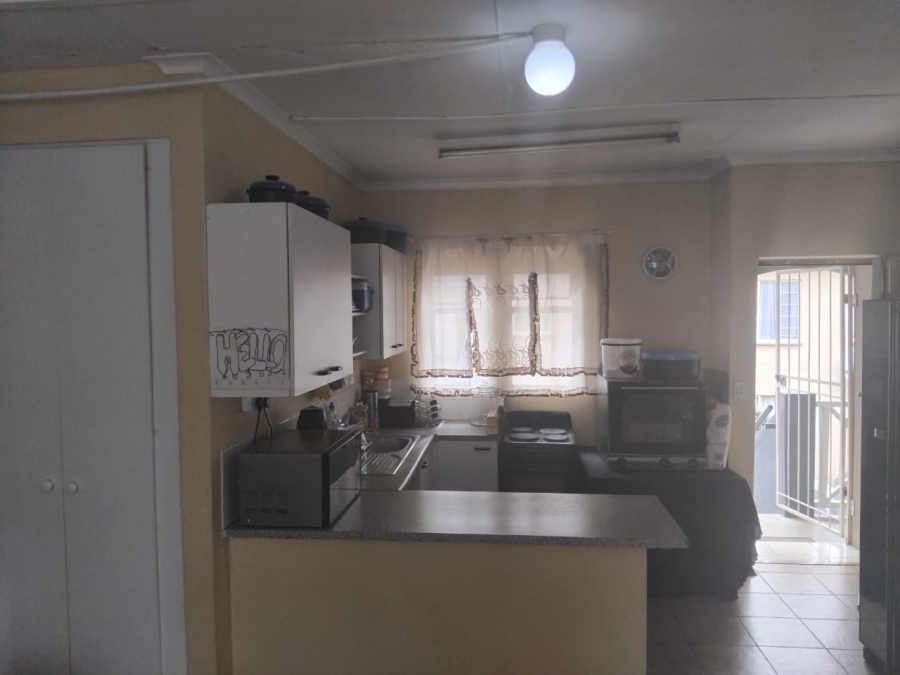 2 Bedroom Property for Sale in Birchleigh Gauteng