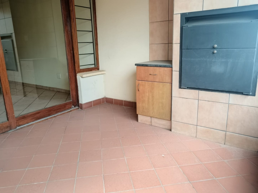2 Bedroom Property for Sale in Kenleaf Gauteng