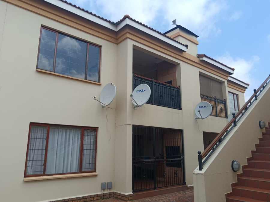 2 Bedroom Property for Sale in Kenleaf Gauteng