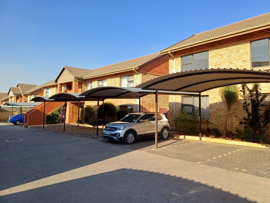 3 Bedroom Property for Sale in Meyersdal Gauteng