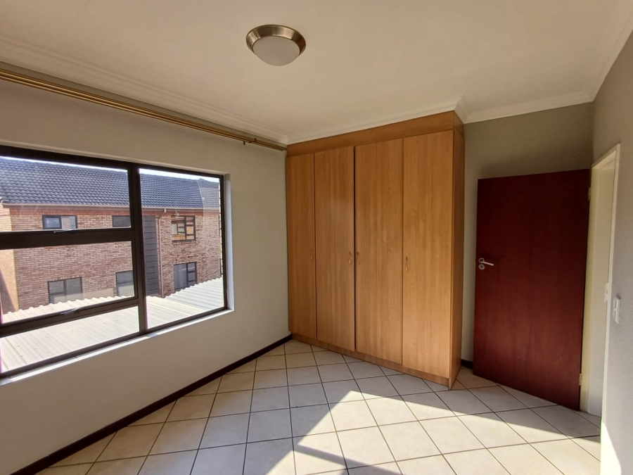 3 Bedroom Property for Sale in Meyersdal Gauteng