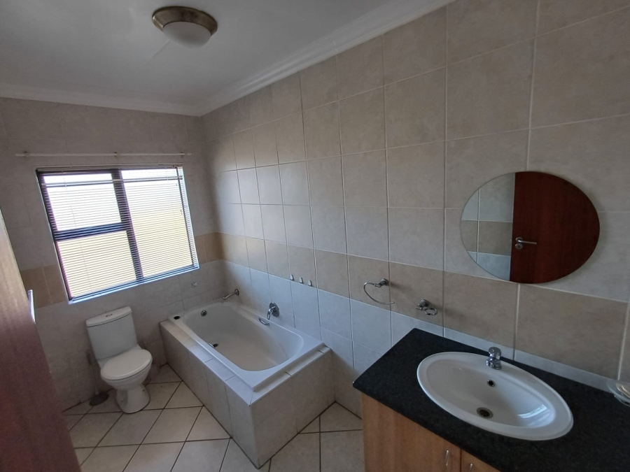 3 Bedroom Property for Sale in Meyersdal Gauteng