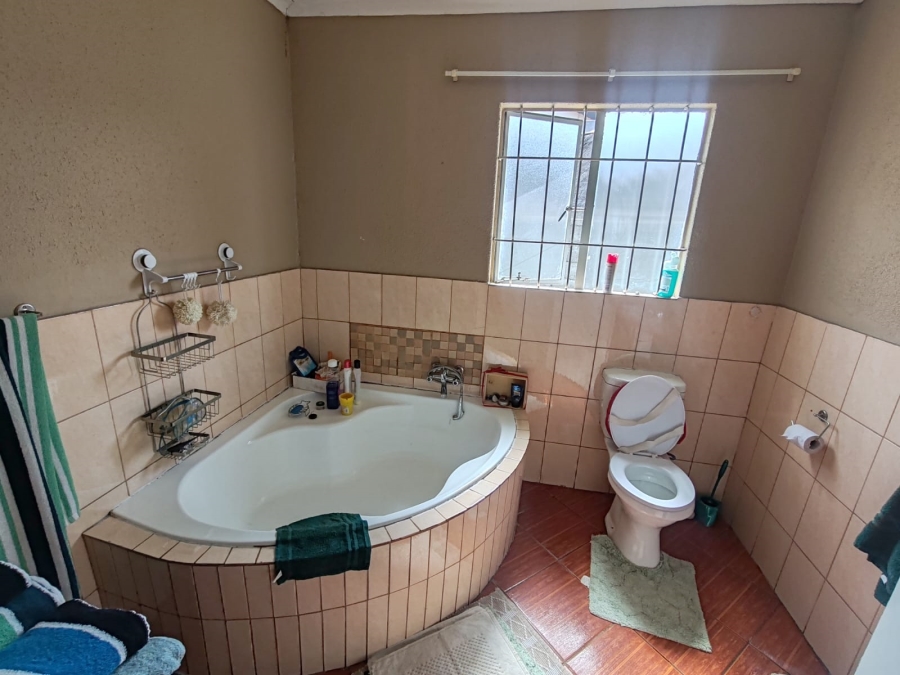 To Let 3 Bedroom Property for Rent in Minnebron Gauteng