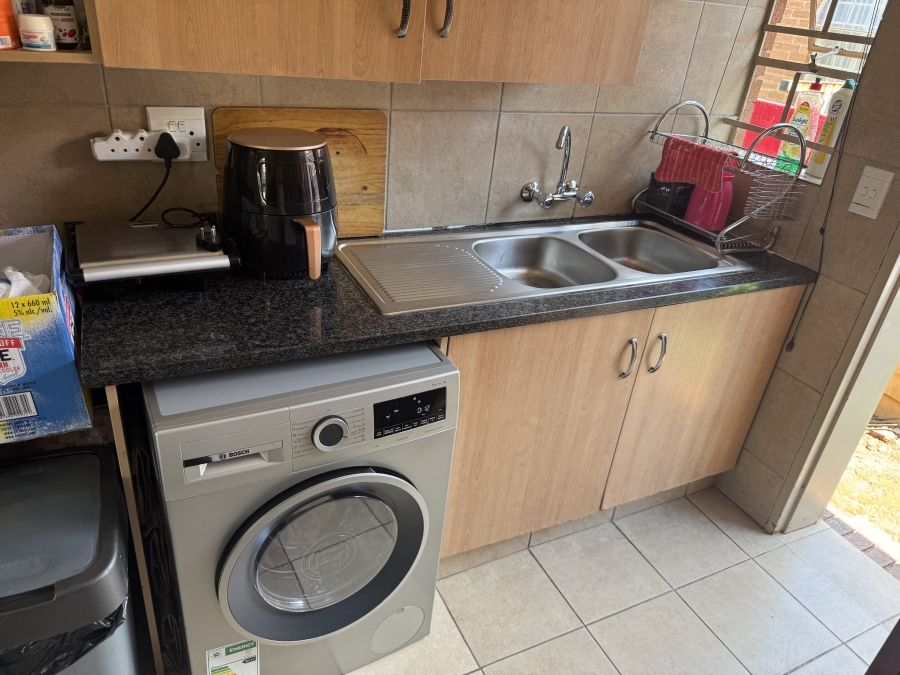 3 Bedroom Property for Sale in Thatch Hill Estate Gauteng